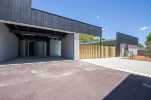 White Road carport